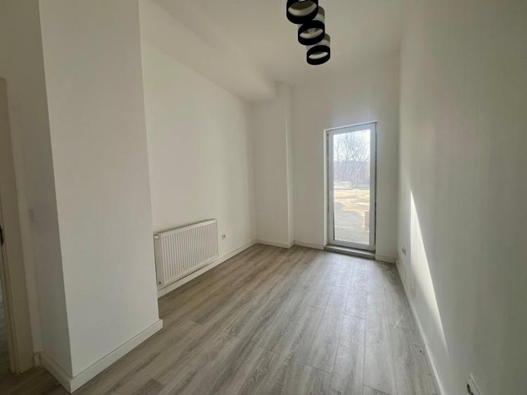 De vanzare Apartament cu 2 Camere  Strada Lombului  Parter - 3