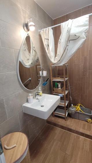 Inchiriez ap 2 cam zona Coresi Brasov - 1