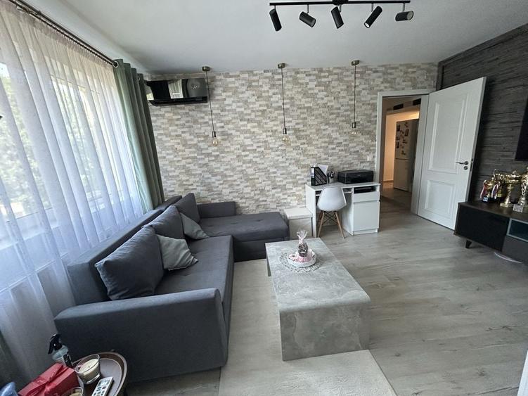 Apartament 2 camere de vanzare Targoviste M6 - 1