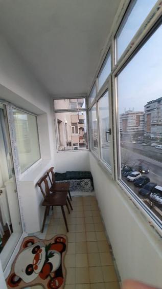 Apartament cu 2 camere decomandat în Colanu
