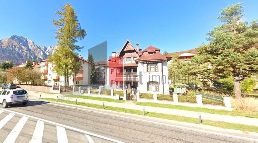 Casă individuală cu 14 camere cu Canalizare în Central