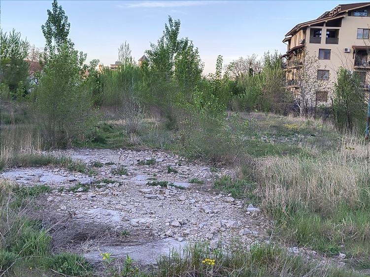 Teren Construcții intravilan de 3000 mp, în Central