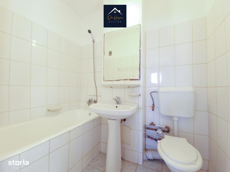 Apartament cu 3 camere decomandat în Sud