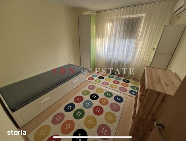 Apartament cu 3 camere decomandat în Titan