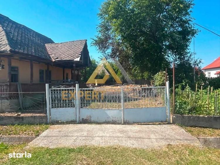 Casă cu 2 camere cu Teren 550 Mp în Groși
