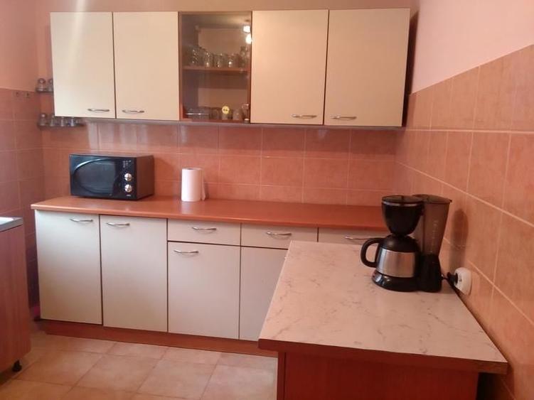 Casă individuală cu 4 camere cu Canalizare în Tunari