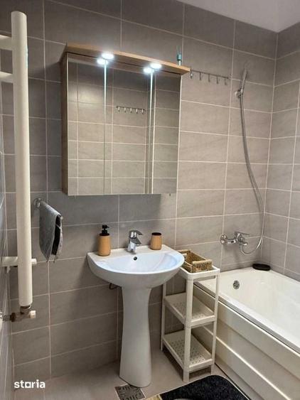Apartament cu 2 camere semidecomandat în Apărătorii Patriei
