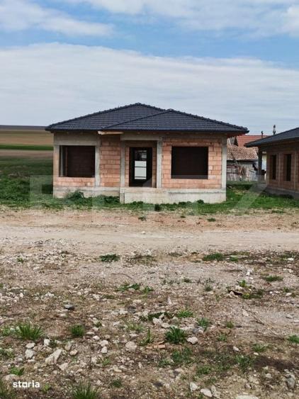Casă cu 4 camere cu Teren 530 Mp în Mihai Viteazu