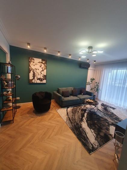 Apartament cu 2 camere decomandat în Calea București