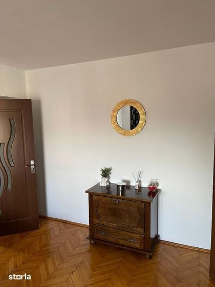 Apartament cu 2 camere semidecomandat în Turnișor