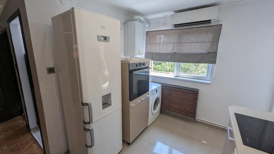 Apartament cu 3 camere decomandat în Tineretului
