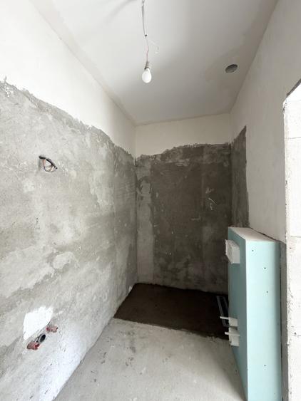 Duplex cu 3 camere cu Canalizare în Utvin