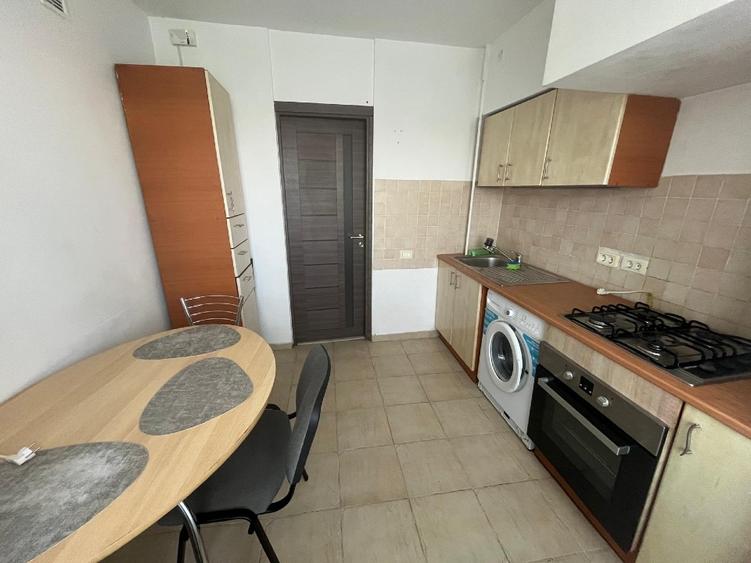 Apartament cu 2 camere decomandat în Drumul Taberei