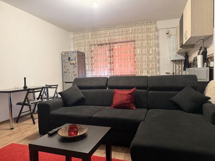 Apartament cu 2 camere semidecomandat în Central