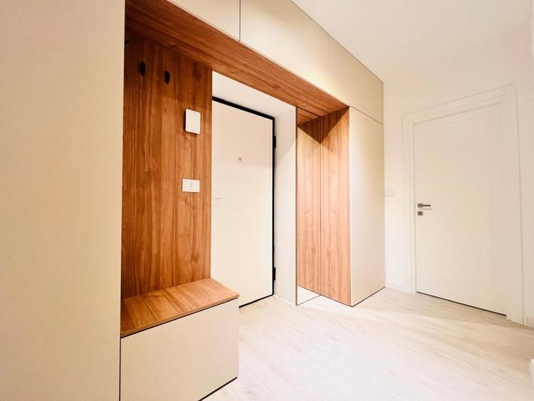 Apartament cu 2 camere semidecomandat, mobilat în Pipera