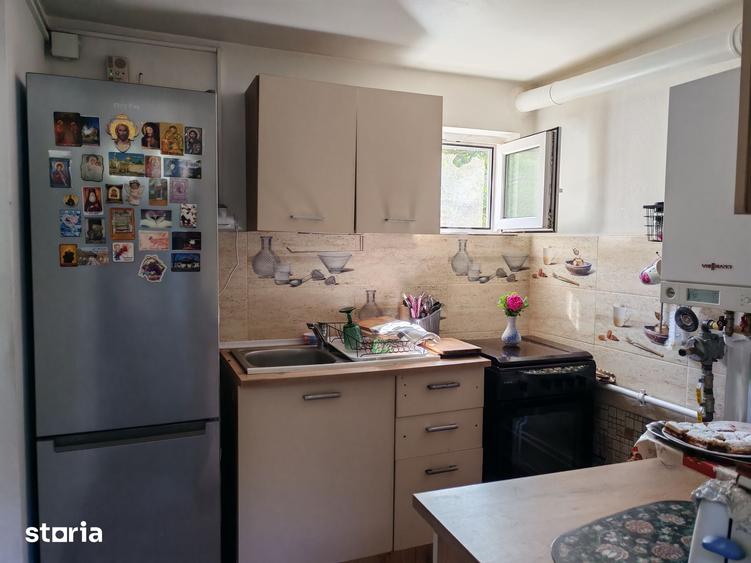 Casă cu 4 camere cu Teren 530 Mp în Răzvad