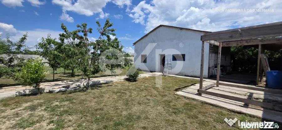 Casă cu 6 camere cu Teren 1438 Mp în Colacu
