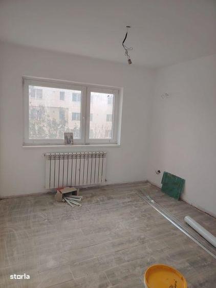 Apartament cu 3 camere în Piața