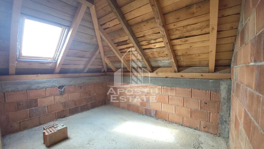 Casă individuală cu 5 camere cu Canalizare în Becicherecu Mic