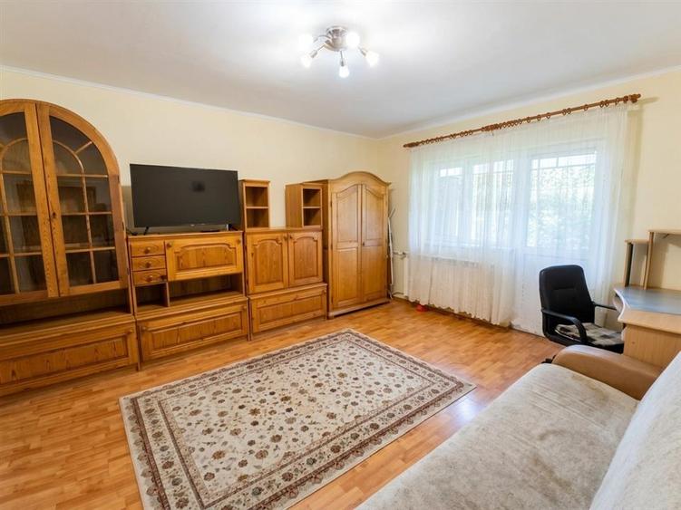 Apartament cu 3 camere decomandat în Centru Civic