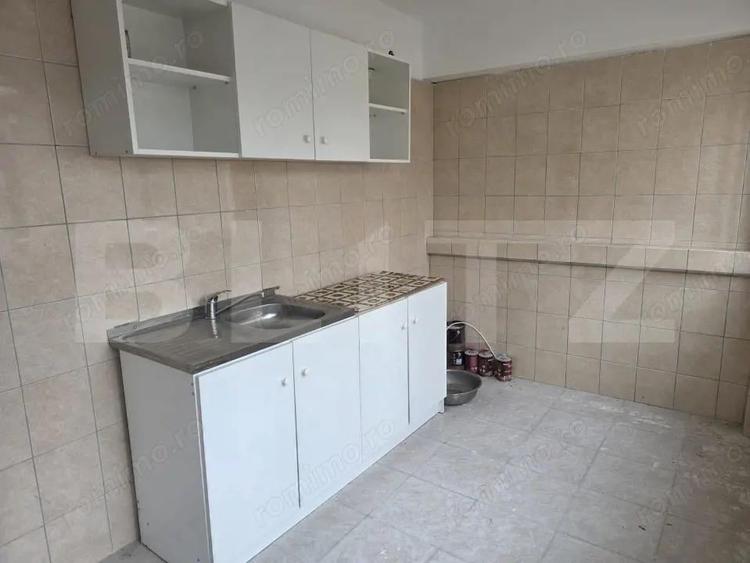 Casa 3 dormitoare, 1150 mp teren 59.000 - 2