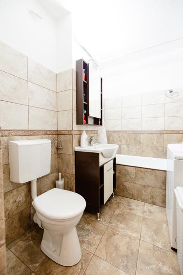 	Apartament 2 camere decomandat, centrala, etaj 3 - Alfa - 9