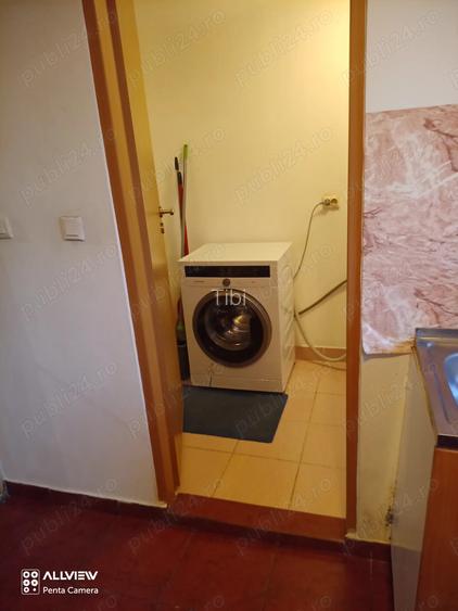 Proprietar inchiriez apartament o camera