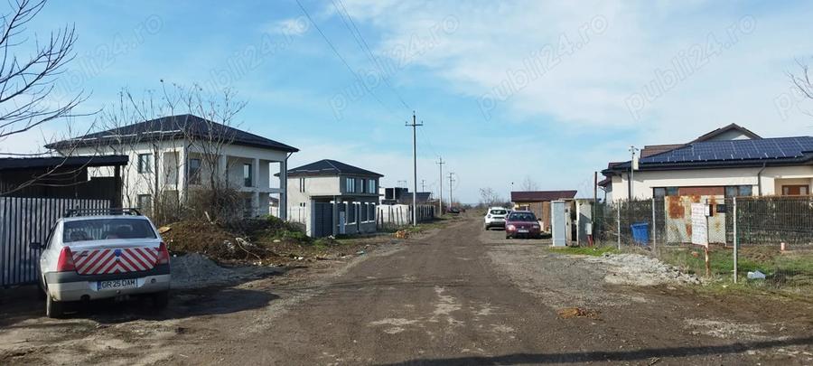 Casa batraneasca. Curte 10.600 mp . Deschidere 53 200. Stradal. Toate utilita?ile. Acte la zi. - 7