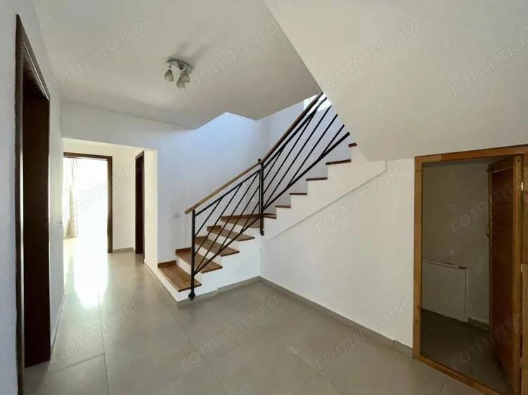 Casa 5 camere, 3 dormitoare, pre? corect - 2