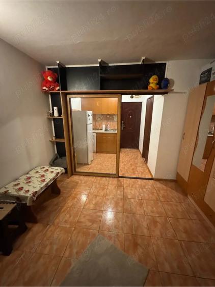 Inchiriez garsoniera - 1