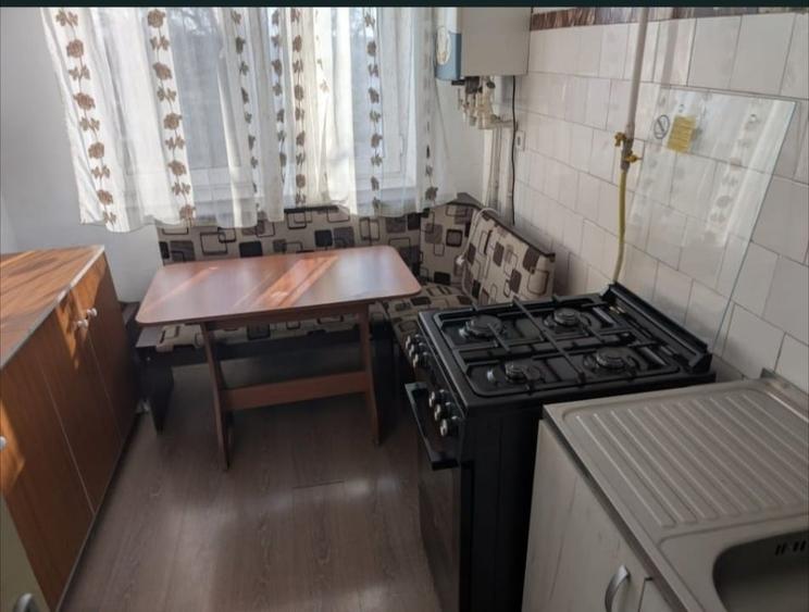 Inchiriez apartament 2 camere , Calarasi, B l Cuza Voda, Bl N6, et 2, sc A, sud, - 4