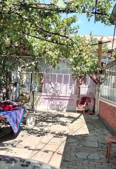 Branesti / IF - casa batraneasca din caramida cu teren de... - 3