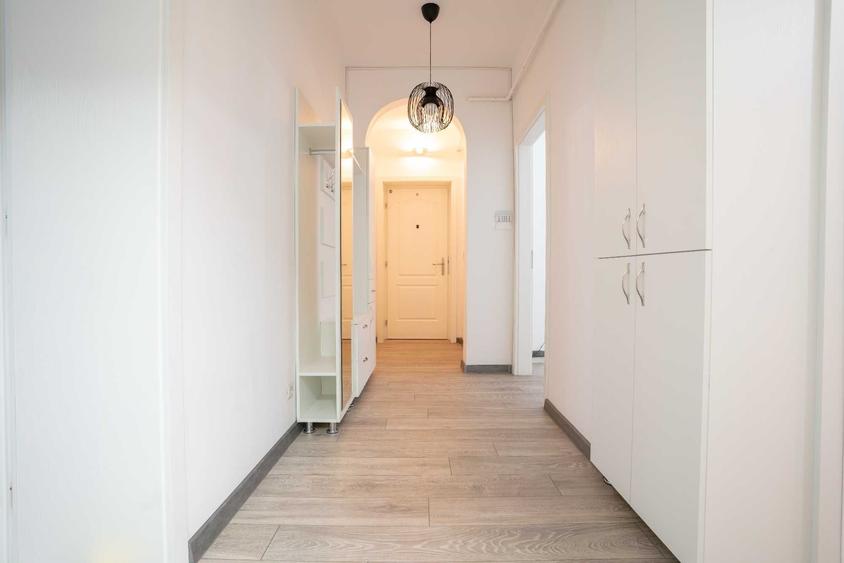 Apartament 2 camere Dimitrov renovat modern + 2 boxe - 1