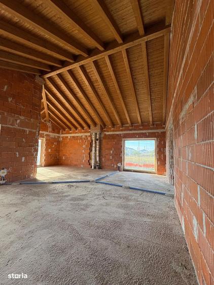 Casa de vanzare cu 6 camere ?i mansarda teren 2500mp Padure Cernica - 5