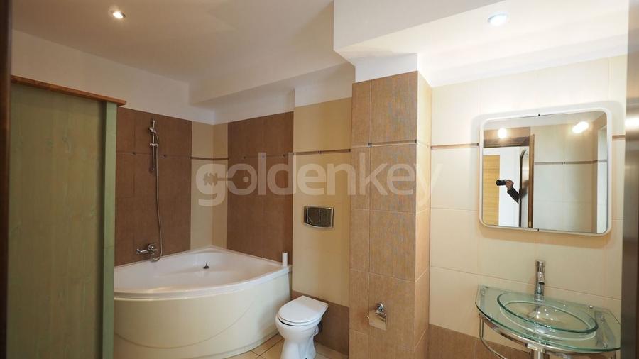 Vedere panoramica! Duplex cu 6 camere pe strada linistita, 350mp - 24