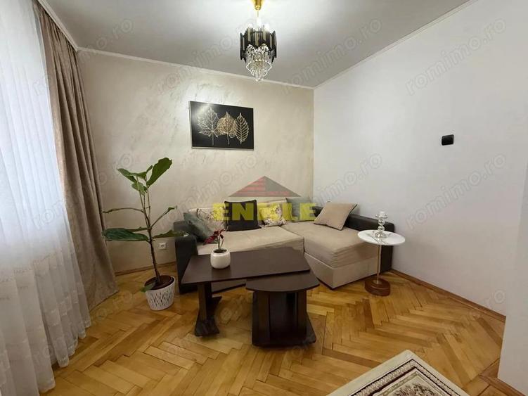 Vanzare apartament cu suprafa?a totala de 50 mp, zona Scolii 7 - 1