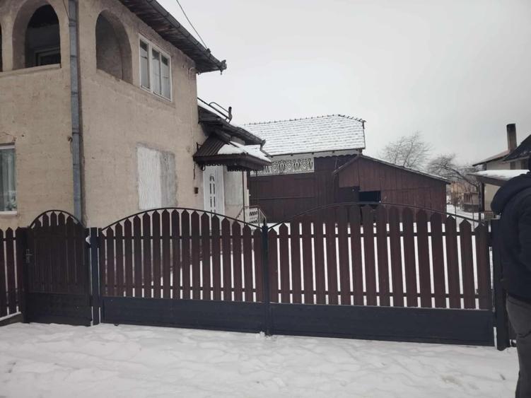 Vand propriétate casa +anexe - 1