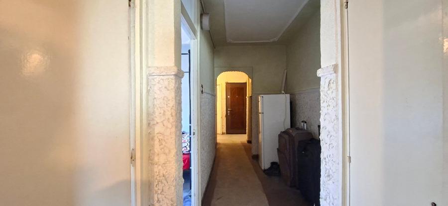 Apartament cu 3 camere decomandat în
