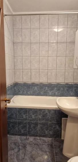 Garsoniera spatioasa, 35 mp, loc de parcare, zona Titan - 6