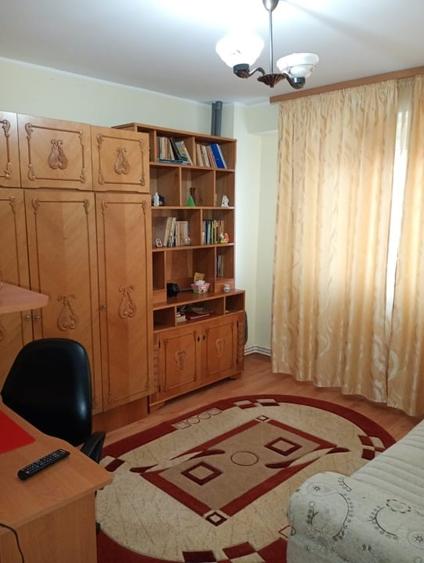 Apartament 2 camere + boxa, Mazepa 2 - direct proprietar - 3
