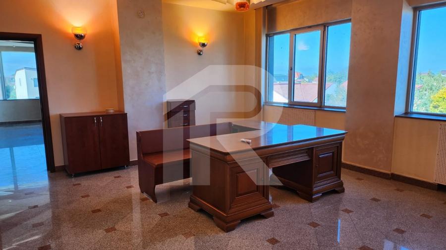 Spațiu premium birouri sau clinică, 2 corpuri, 12 parcări, lift, terasă - 7500 E - 29