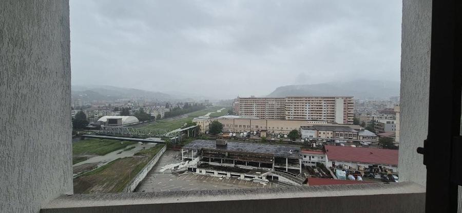 Apartament 3 camere de vanzare Ansamblu Rezidential RO - 2
