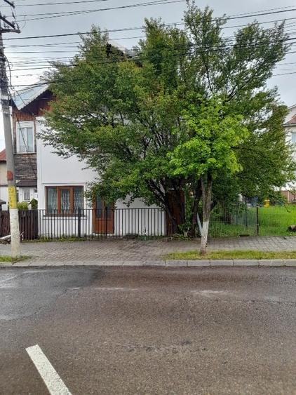 Casă-Vatra Dornei (cca. 75 m de piața agro-alim.) Preț 100.000 euro. - 1