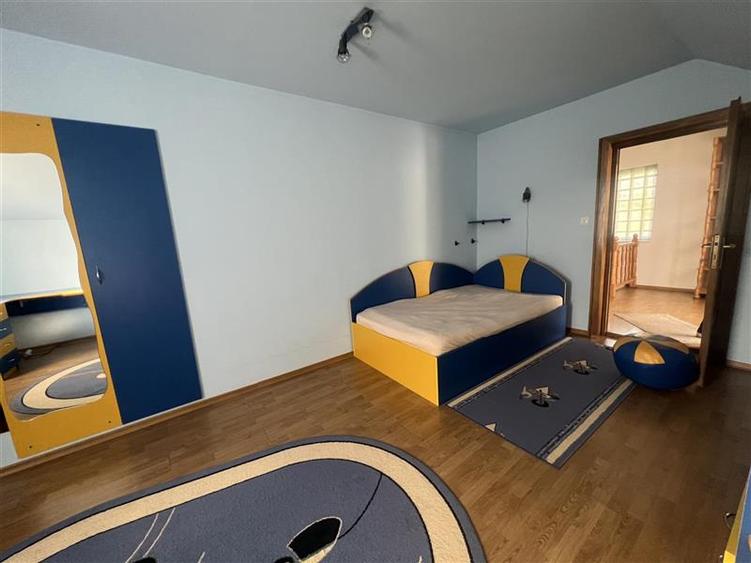 Inchiriere casa la cinci minute de Big pentru clinica salon sau locuit - 13