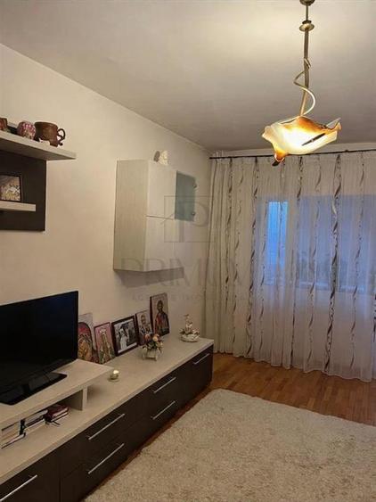 FABRIC - 3 CAM - DECOMANDAT - 2 BAI - BOXA - ETJ.INTERMEDIAR - SPATIOS- - 1