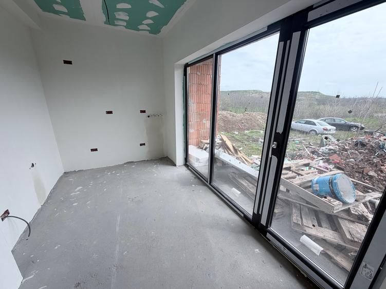 Ocazie! Case P+1+Pod. 4 cam. Util 100mp. Teren 200mp. Complex inchis - 6