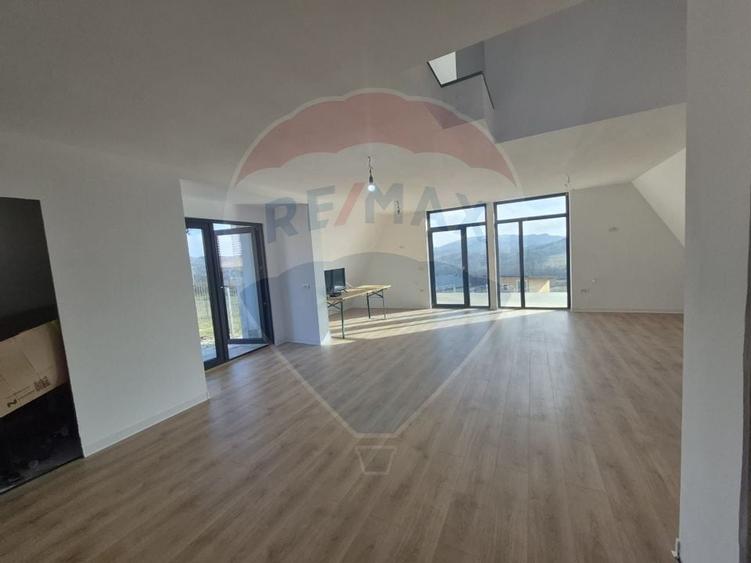 Casa A-Frame la Breaza | Relaxare & profit | 1.200 €/lună din turism - 5