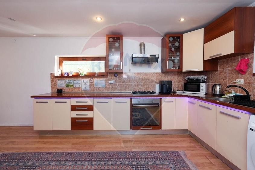 Casă individuala cu 6 camere - 24