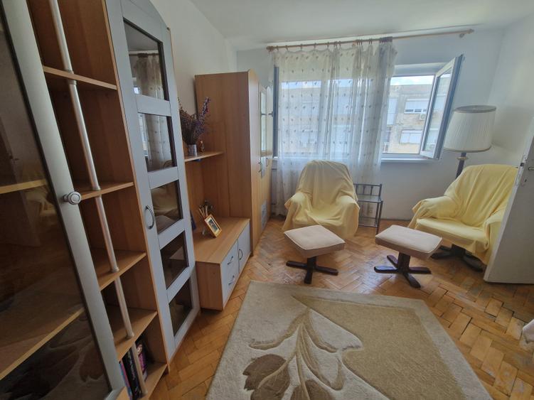 Pe frumoasa strada Platanilor, renumita pentru zona inverzita-zona IOSEFIN-mobil - 6