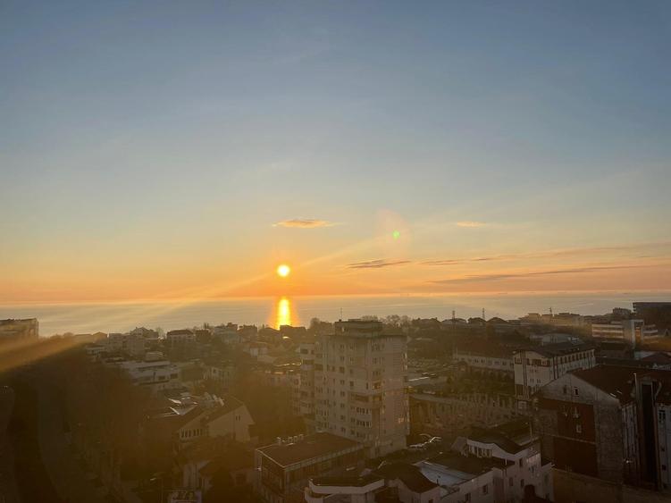 Capitol- bl. Capitol ap.3cam dec et 10 din 12 vedere la mare din toate camerele - 11